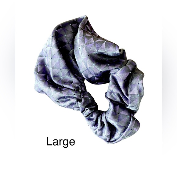 BN 100% Recycled Silk Handmade Scrunchies - Bundle of 4 - Picture 3 of 9